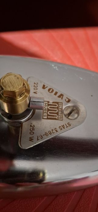 Fier de călcat pentru voiaj romanesc