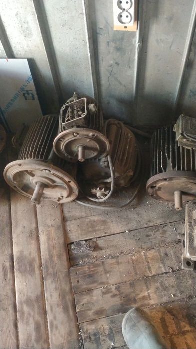 Продам двигатели и редуктора бубу