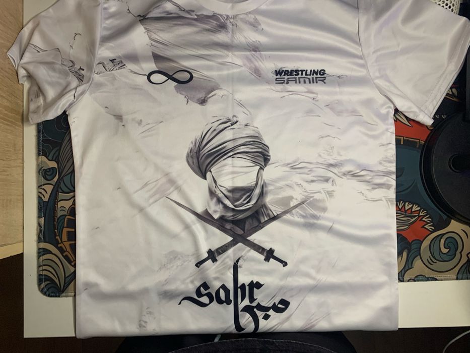 продаю рашгарку сабр белую