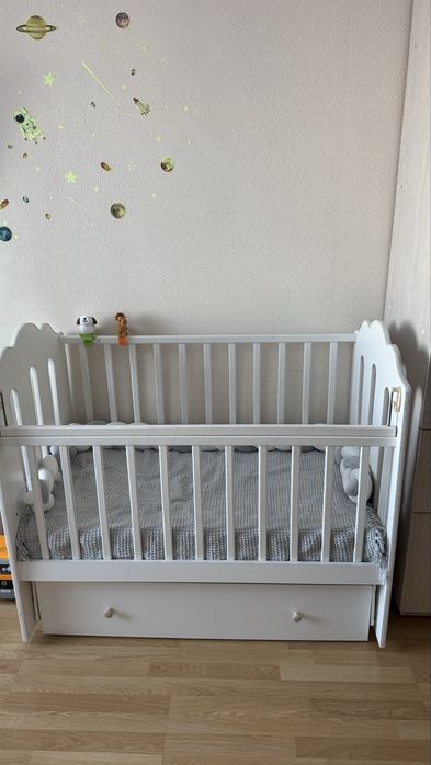 Детская кроватка