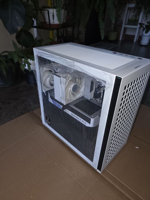 Gaming PC RTX 4070 Super,64RAM DDR5 5600MHz Corsair , 2TB SSD, I5 14h gen.