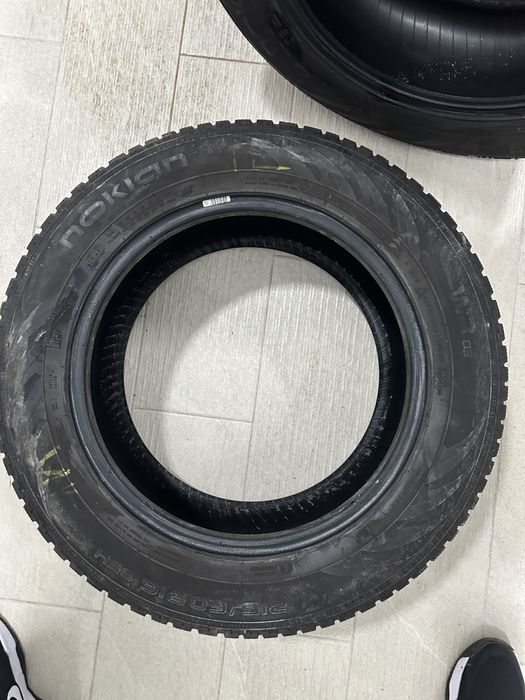 Cauciuciri Nokian, 215/60 r16 de iarna in stare buna