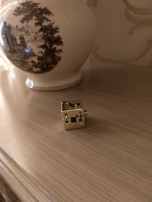 Продам золотой блок из коллекции Майнкрафт Minecraft kinder Joy