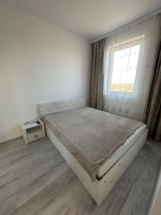 Inchiriez apartament 2 camere in  Westfield, Arad