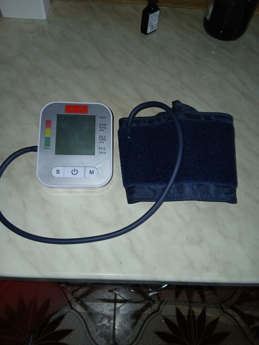 Vând aparat de tensiune ca nou