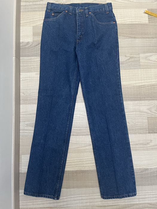 Blugi Levi’s noi