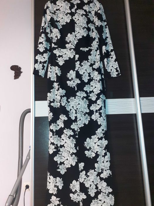 Дълга официална секси рокля.С етикет.