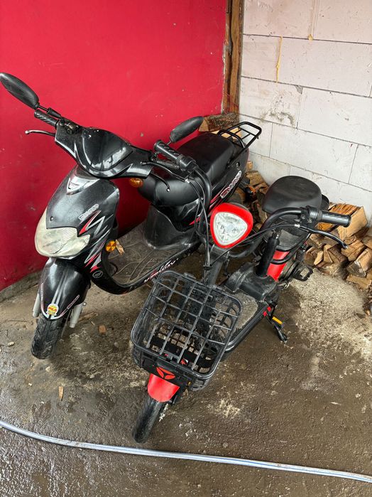 De vânzare scuter electric și pe benzină