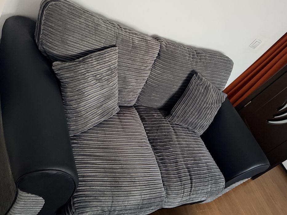 Vand Canapea 2 locuri