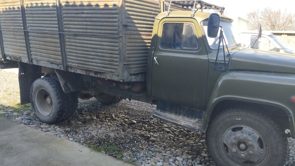 Gaz 53 1980 yil srochna sotiladi