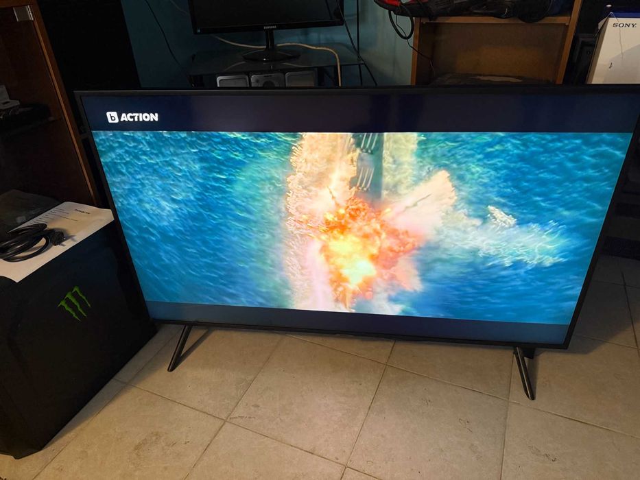 Телевизор 50" Samsung 4K 50RU7172 - UE50RU7172UXXH