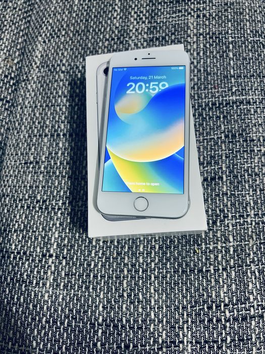 iPhone 8 – White impecabil 64 Gb baterie 94%