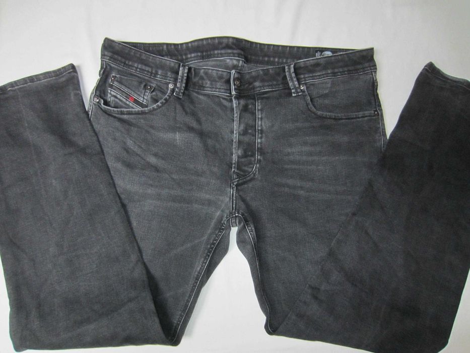 Blugi Diesel LARKEE,W40 L32,Talie=104cm,Lung=107cm,dreapti, ca noi