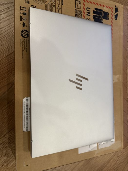 HP Elitebook 840 G11  Core Ultra 5 135U/16GB/512GB/W11 Pro - SIM модул