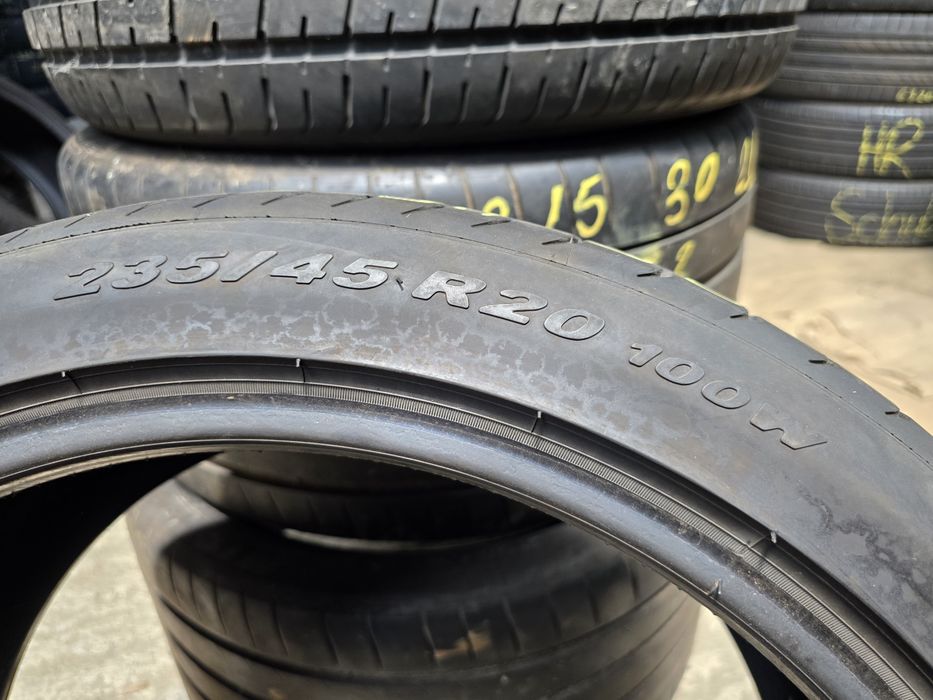 2бр Летни гуми 235 45 20 - Pirelli