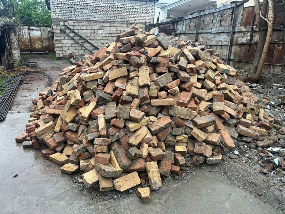 Продам кирпич 5000 штук