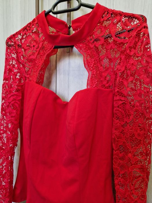 Дантелена червена блуза