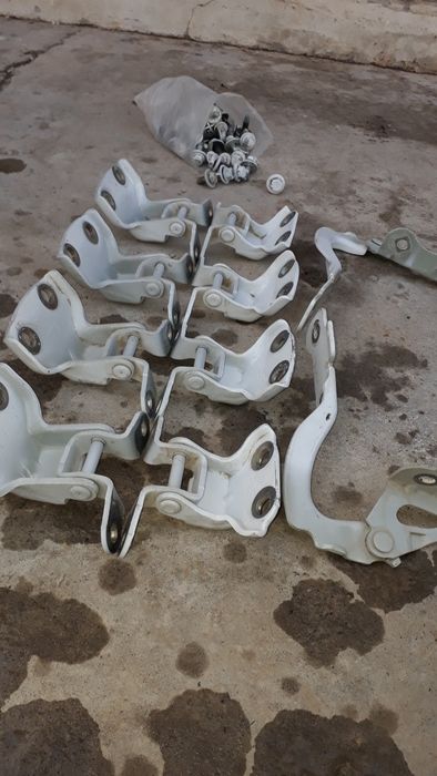 Продаётся петли комплект