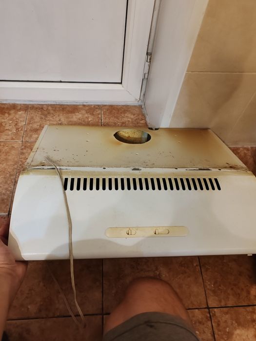 Вытяжка б/у для кухни