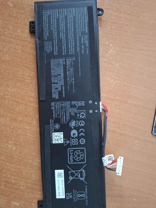 Vand ram 8 gb 3200 mhz si ssd 512 gb