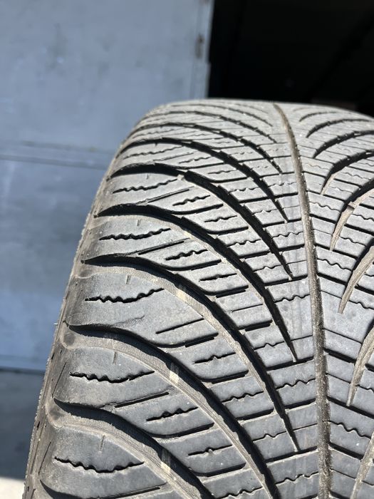 2 бр. летни гуми 215/55/17 GoodYear 6,5 mm DOT 2220