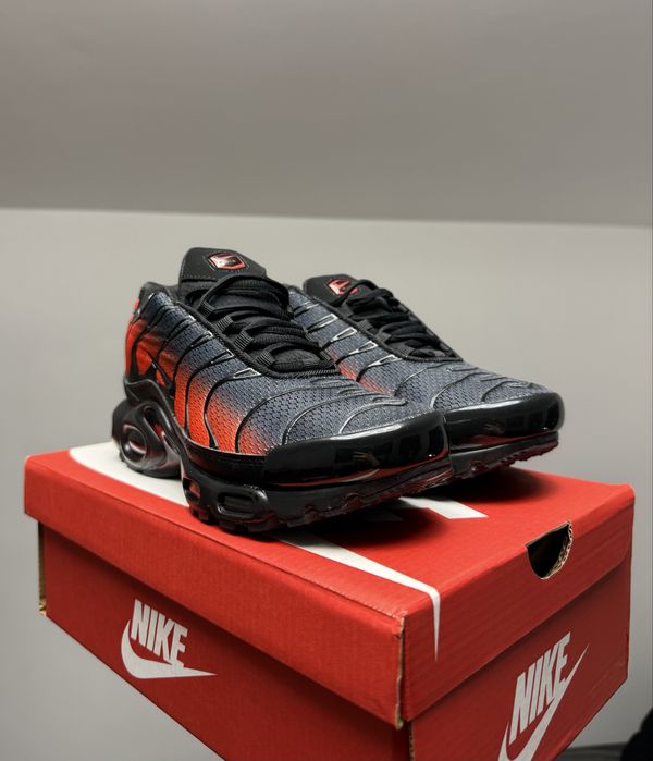 Nike Air Max Plus TN Red Black