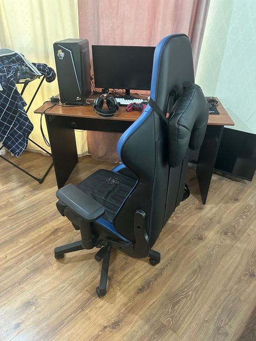 Продам игровое кресло