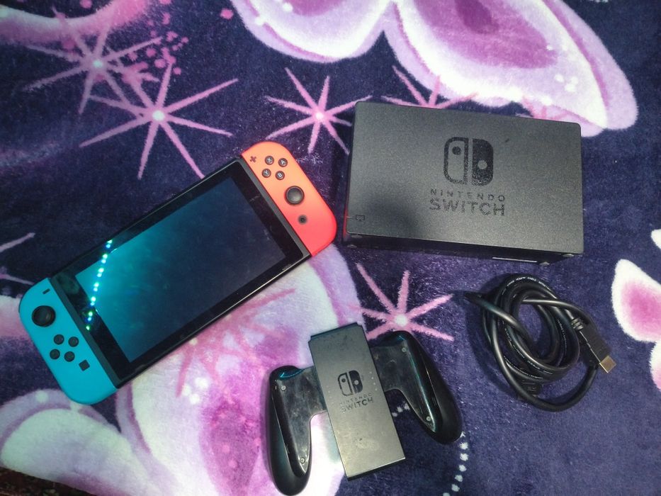 Nintendo Switch + Jocuri Populare (Fortnite, FIFA, Minecraft) – Pachet