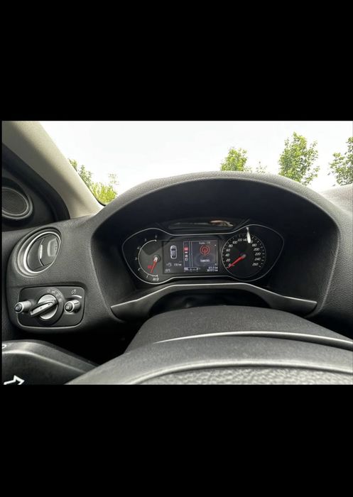 Ford Mondeo 2011 2.0 ,TDCI Keyless,Bi-Xenon,Scaune incalzite Racite,Incalzire scaune spate 5 500  EUR negociabil