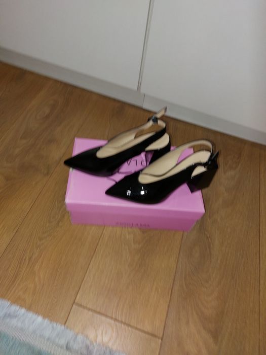 Туфли с открытой пяткой