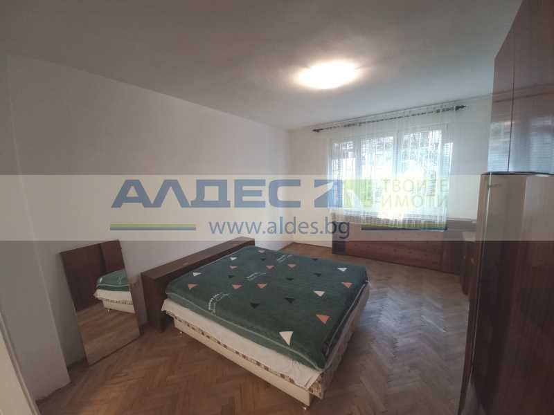 Дава се под наем Двустаен апартамент в София, Център - 66 кв.м за 518.67 € - Снимка #3