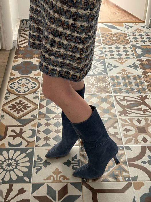 Cizme din piele întoarsă cu toc