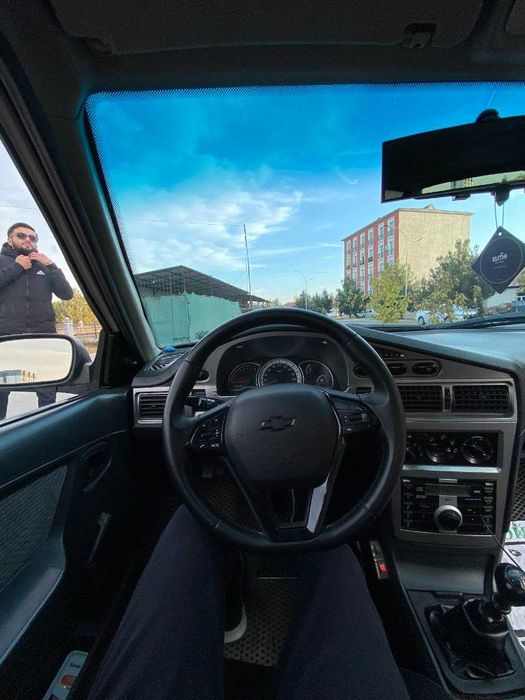 Nexia 2 1.6 dons Srochna sotiladi !!!