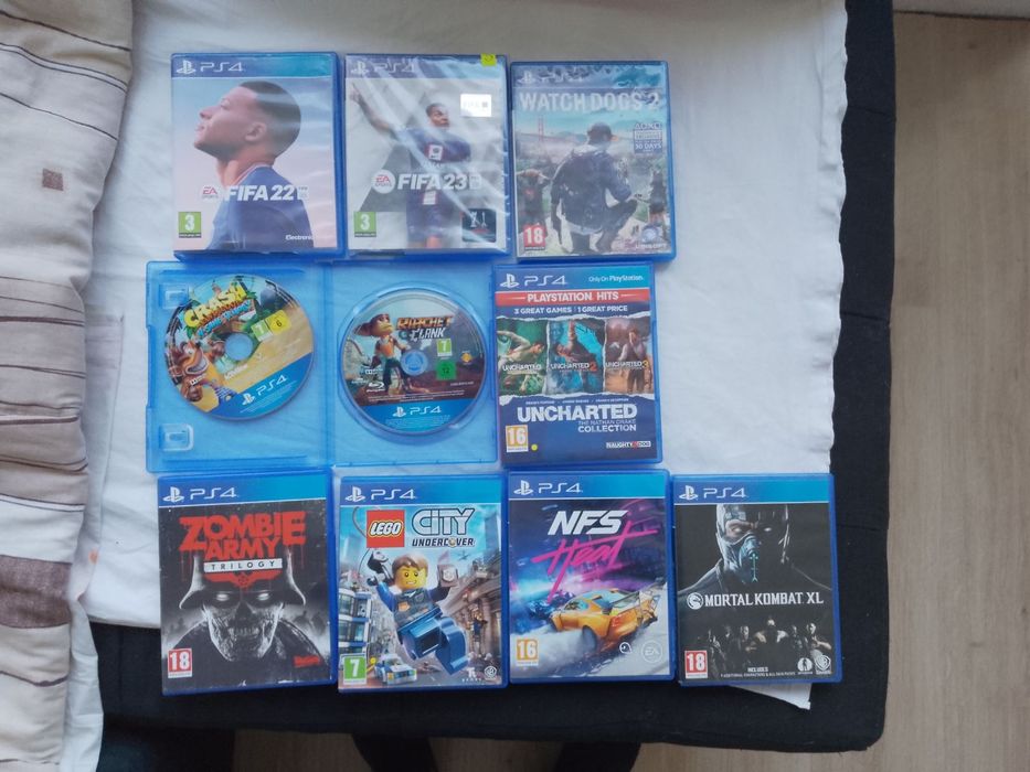 Продавам PS4 про