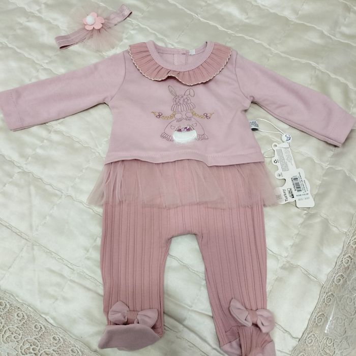 Новыйслип для девочки с повязкой,  возраст 0-3 мес. Цена 4000