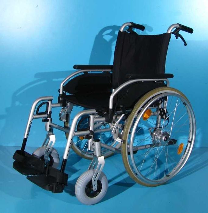 Scaun cu rotile din aluminiu B+B - latime sezut 45 cm