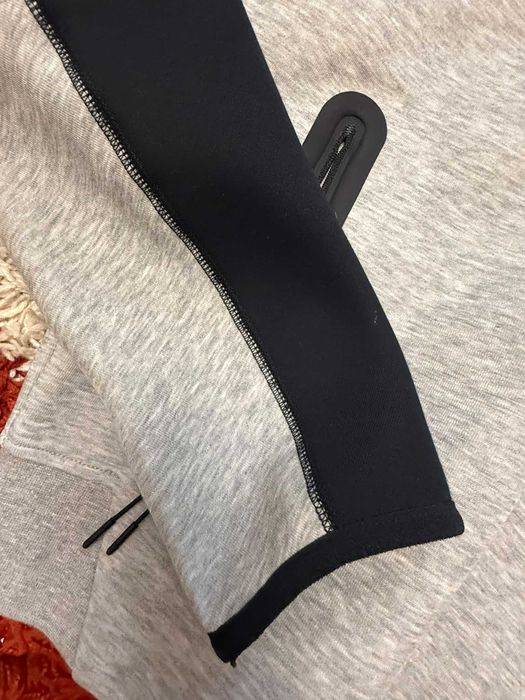 Hanorac Nike Tech
