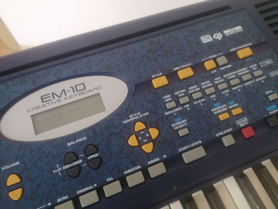 ROLAND EM-10 polifonic dinamic