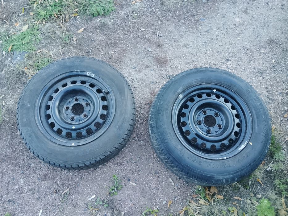 Продам два колеса в сборе