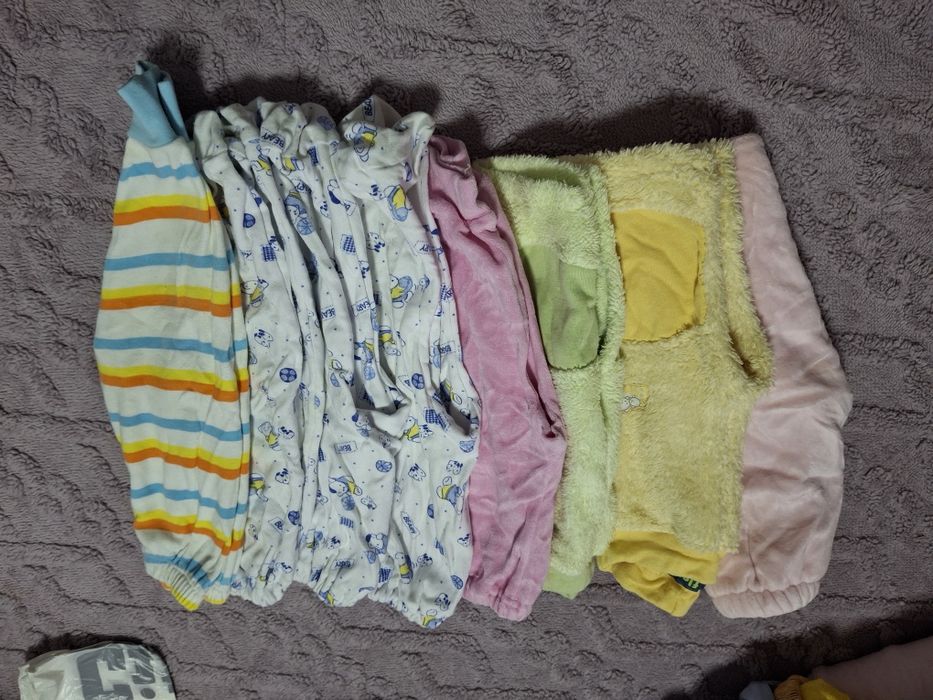 Hăinuțe bebeluși mai multe mărimi stare foarte bună