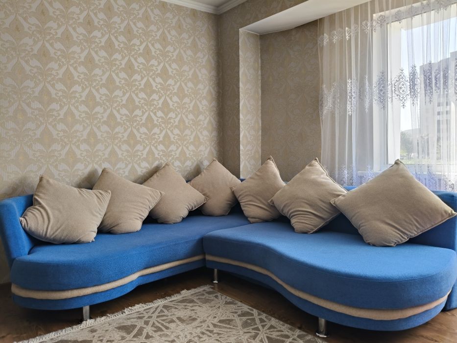 Срочно продам диван!