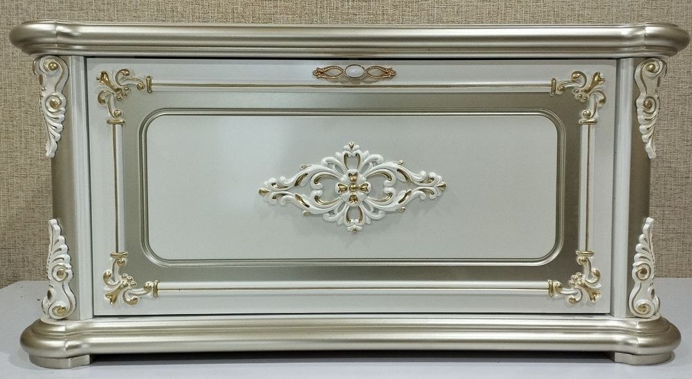 Har xil kõrinishdagi zamonaviy sandiqlar