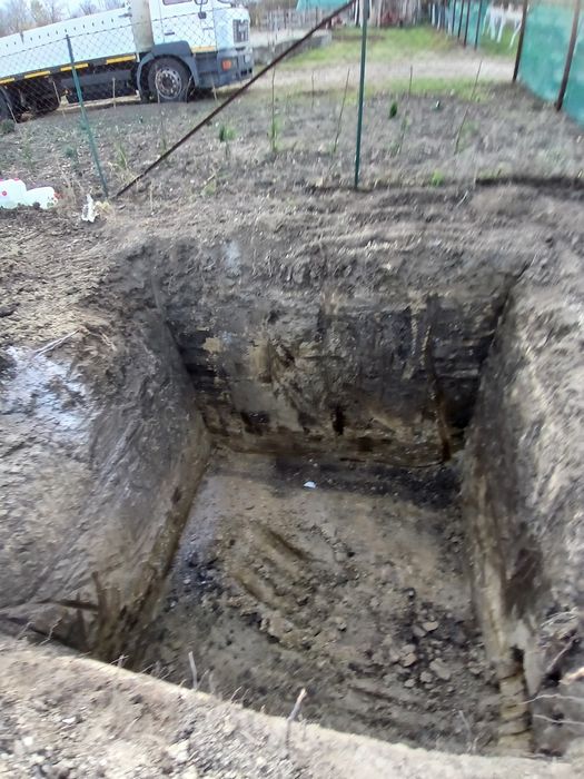 Inchiriez excavator 3,5 tone