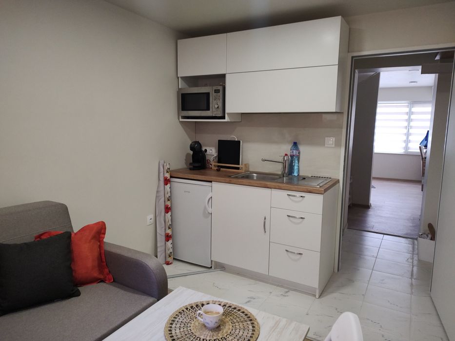 Дава се под наем Офис в Варна, Колхозен пазар - 49 кв.м за 382.5 € - Снимка #1