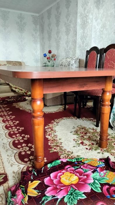 Срочно продам стол