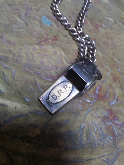 Тръба. Тромба. Свирка .Музикален инструмент