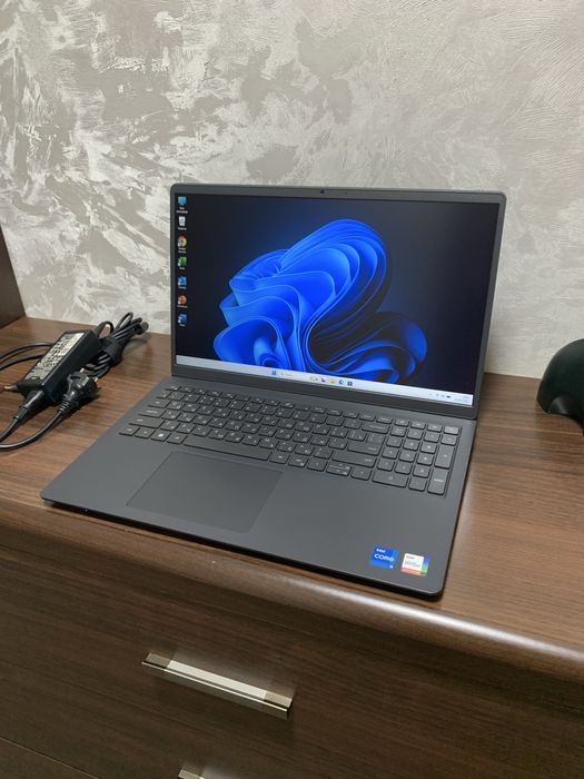 Dell 2022г (Core i5-11gen, 8/256GB SSD, Windows 11) ноутбук