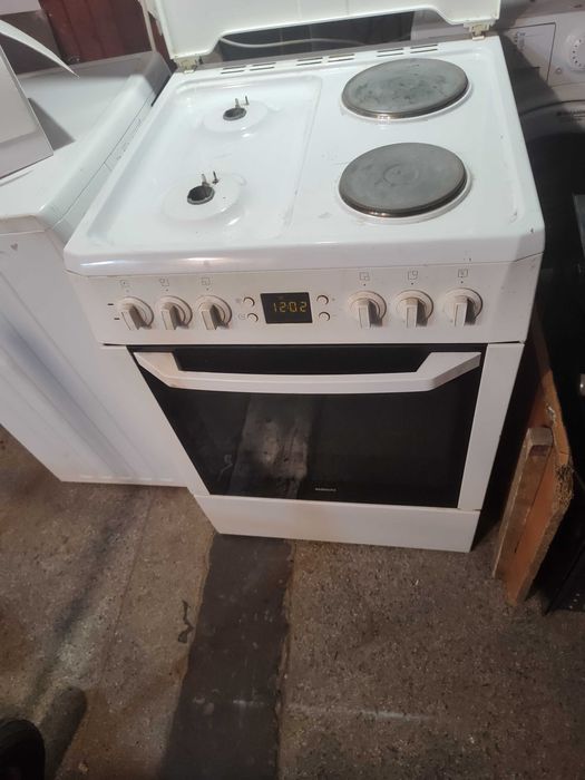 Сервизирана готварска печка