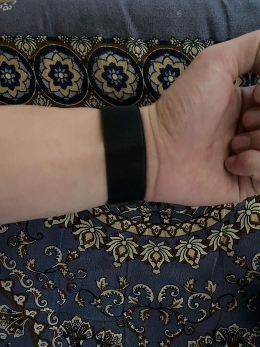 Smart watch sotiladi