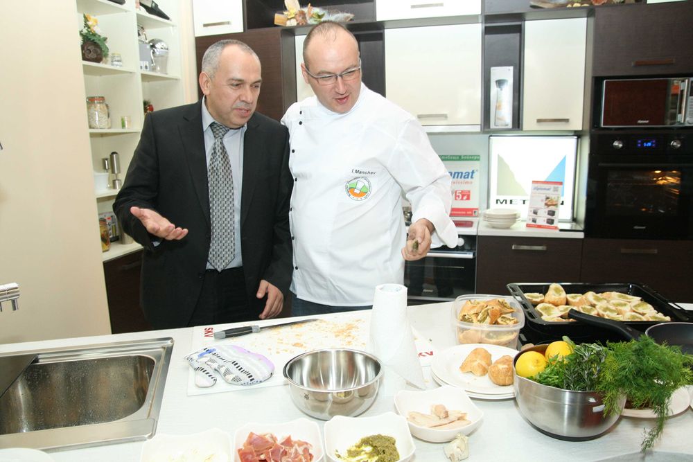 Продавам модулна кухня - Cooking Academy Diplomat